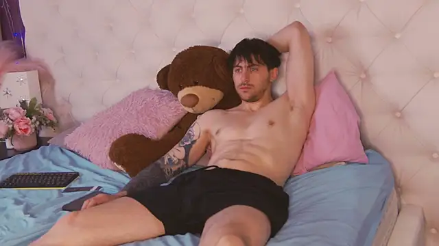 Oscar Miller  online show from March 26, 5:22 am