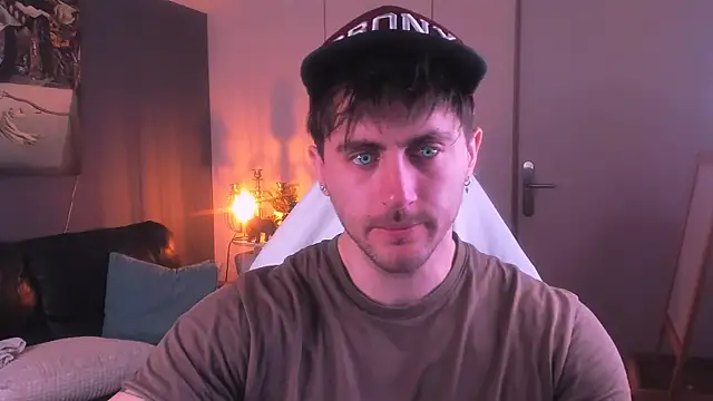 Snapshot of Oscar_Miller_ chatting on September 28, 9:02 pm Oscar Miller  online show from September 28, 9:02 pm