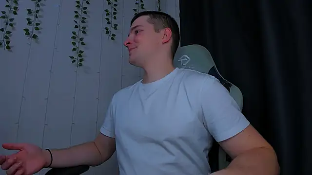 Your Claddagh online show from December 16, 4:58 pm