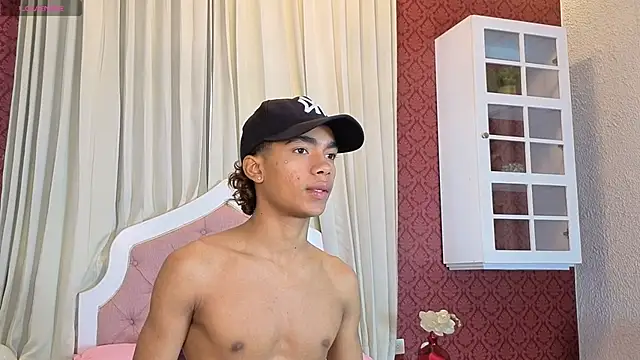 AlanCutee online show from May 31, 3:00 pm