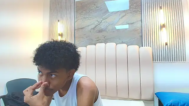 FYKMOR 1 online show from November 20, 8:18 pm