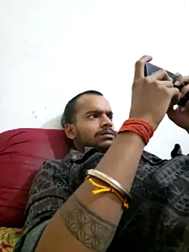 yashuuuu021 online show from April 15, 1:44 pm