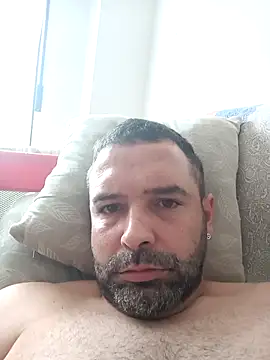 Snapshot of Feistysausage chatting on October 12, 3:39 pm Feistysausage online show from October 12, 3:39 pm