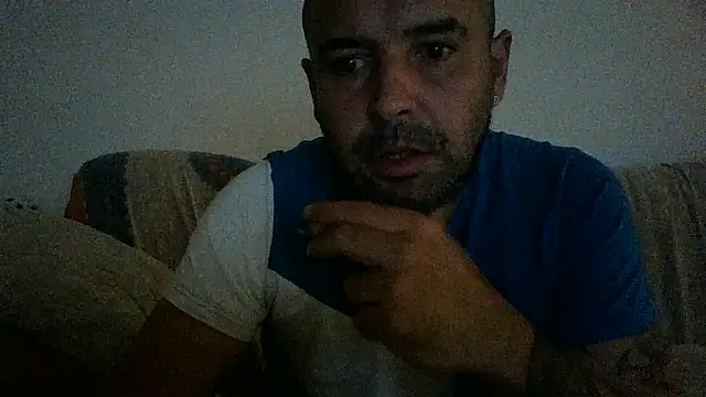 Snapshot of Feistysausage chatting on September 8, 9:14 pm Feistysausage online show from September 8, 9:14 pm