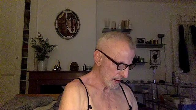 JF69100 online show from August 7, 9:32 pm