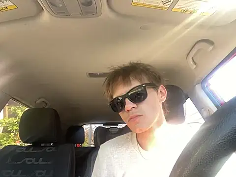 XanderOzzz online show from October 15, 6:04 pm