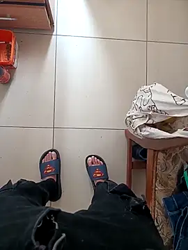 Snapshot of VolantMagnate chatting on October 1, 8:18 am VolantMagnate online show from October 1, 8:18 am