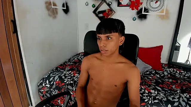 tyler twink boy online show from December 21, 3:42 pm