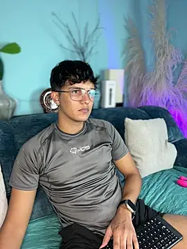 Leo Savage  online show from January 19, 4:04 am