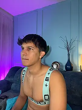 Leo Savage  online show from March 16, 3:24 am