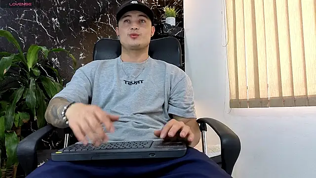 Alexander ferre online show from March 7, 2:59 pm