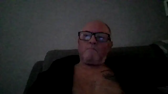 Snapshot of naughtygrandad1 chatting on October 26, 7:10 am naughtygrandad1 online show from October 26, 7:10 am