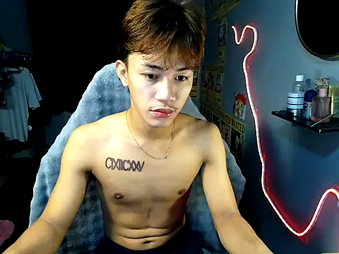 naughtyboyloy 0 online show from July 22, 9:51 pm
