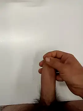 Snapshot of piciupiciu94 chatting on October 27, 2:08 pm piciupiciu94 online show from October 27, 2:08 pm