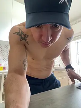 Latinhot31 online show from March 6, 8:11 am