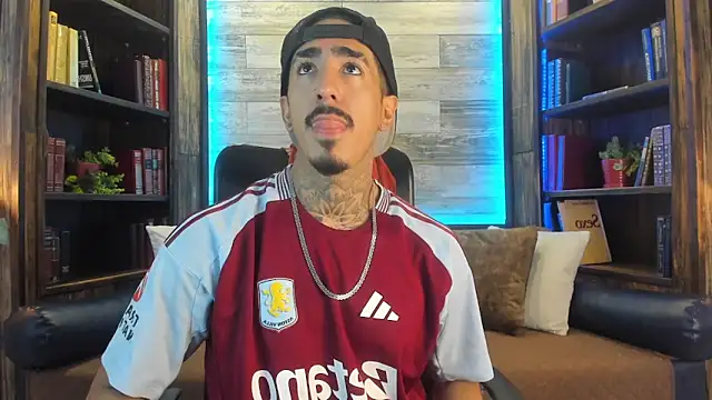 Donovan Desmond online show from October 14, 8:16 pm