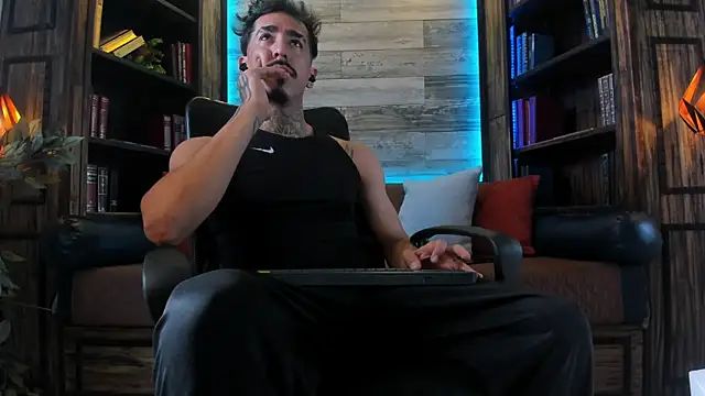 Donovan Desmond online show from September 9, 8:41 pm