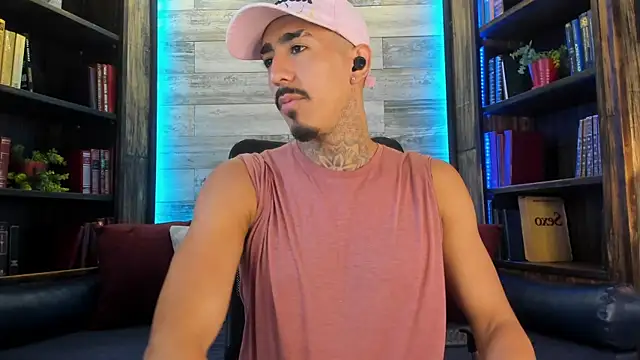 Donovan Desmond online show from October 1, 8:57 pm