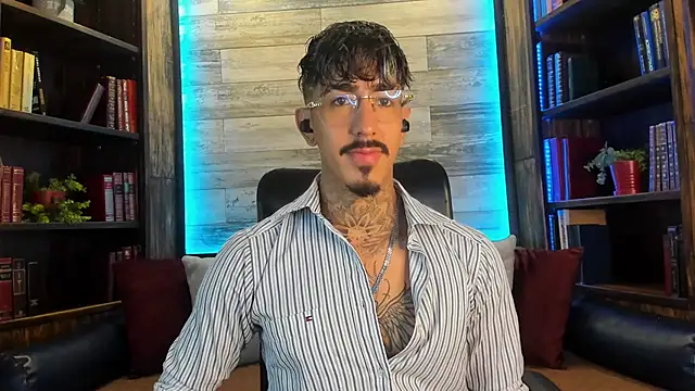 Donovan Desmond online show from October 2, 8:57 pm