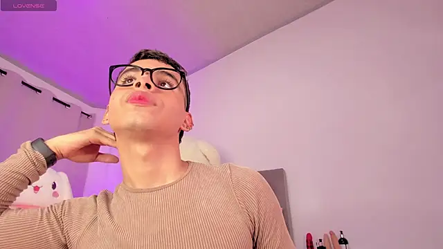 Auren Sethian online show from October 14, 8:27 pm