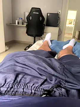 Snapshot of Novinho16cmz chatting on October 10, 4:01 pm Novinho16cmz online show from October 10, 4:01 pm