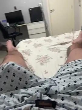 Snapshot of Novinho16cmz chatting on October 13, 1:11 am Novinho16cmz online show from October 13, 1:11 am