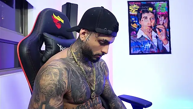 logan hugh8 online show from December 14, 3:35 am