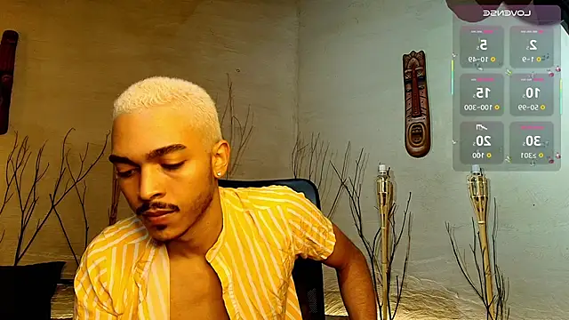 Snapshot of MarcusRain_ chatting on October 18, 7:52 pm MarcusRain  online show from October 18, 7:52 pm