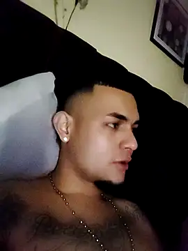 Snapshot of gaeldavid chatting on September 11, 7:51 am gaeldavid online show from September 11, 7:51 am