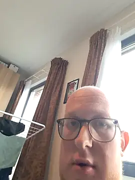 Snapshot of geilerd122 chatting on October 25, 3:58 pm geilerd122 online show from October 25, 3:58 pm