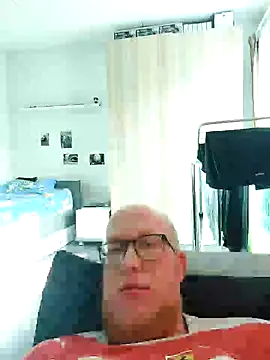 Snapshot of geilerd122 chatting on October 2, 12:20 pm geilerd122 online show from October 2, 12:20 pm