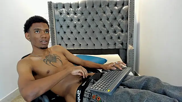 nero reyd online show from March 11, 7:43 pm