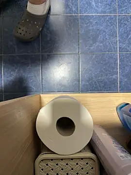 maialexte online show from February 18, 5:49 am