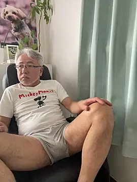 gholly2007 online show from April 7, 2:55 am