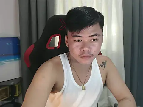 hot emman online show from September 8, 11:15 pm