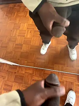 Snapshot of Jacareeeeee chatting on October 8, 2:43 pm Jacareeeeee online show from October 8, 2:43 pm