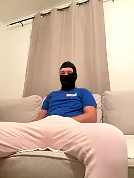 HommeSecret- online show from September 28, 6:28 pm