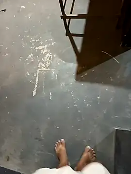 Jhonkkong online show from March 31, 6:15 am