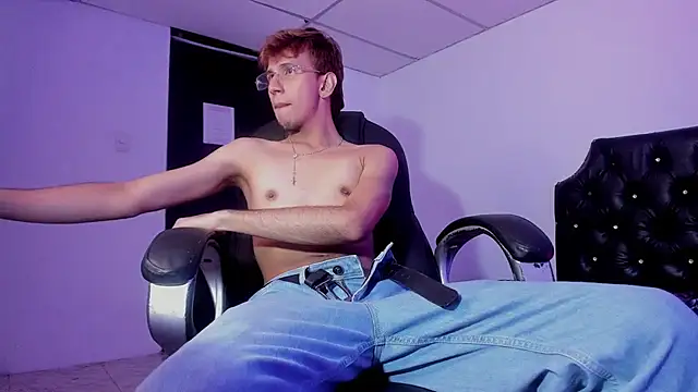 Angelicious Boy online show from September 11, 5:50 am