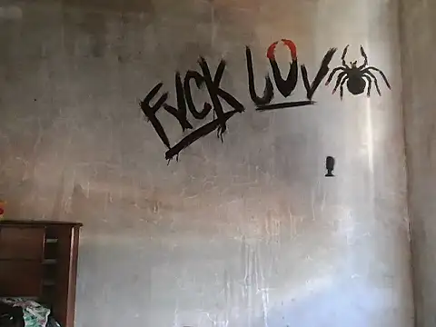 dirty model online show from March 28, 3:23 pm