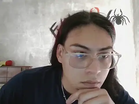 dirty model online show from March 19, 6:44 pm