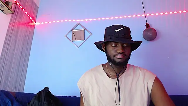 eebony stallion online show from April 9, 6:25 pm