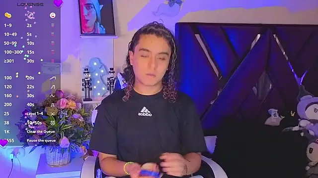 derek greyy  online show from November 26, 7:50 pm