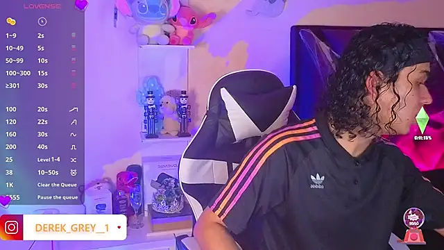 derek greyy  online show from October 19, 7:06 pm