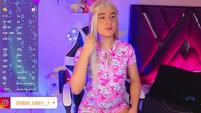 derek greyy  online show from October 10, 5:40 pm