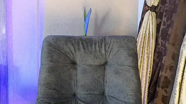 Snapshot of BenjaminCol_ chatting on October 24, 1:40 am BenjaminCol  online show from October 24, 1:40 am