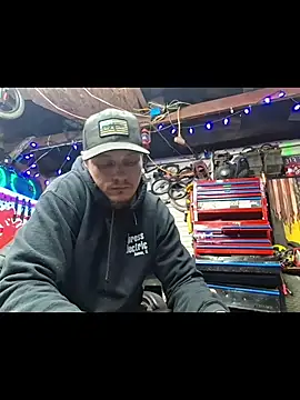 twistafatpipe online show from February 15, 1:52 pm