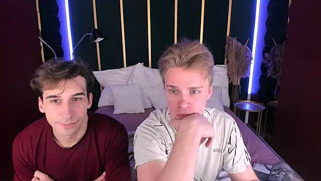 Snapshot of LawrenceMiles chatting on October 28, 8:33 pm LawrenceMiles online show from October 28, 8:33 pm