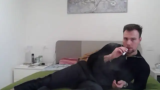 mrlyuis online show from February 9, 3:38 pm