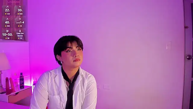 Creamy Angelo online show from September 29, 5:06 am